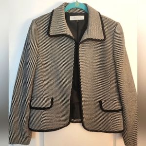 Tahari ASL Black, White and Silver Blazer Sz 12